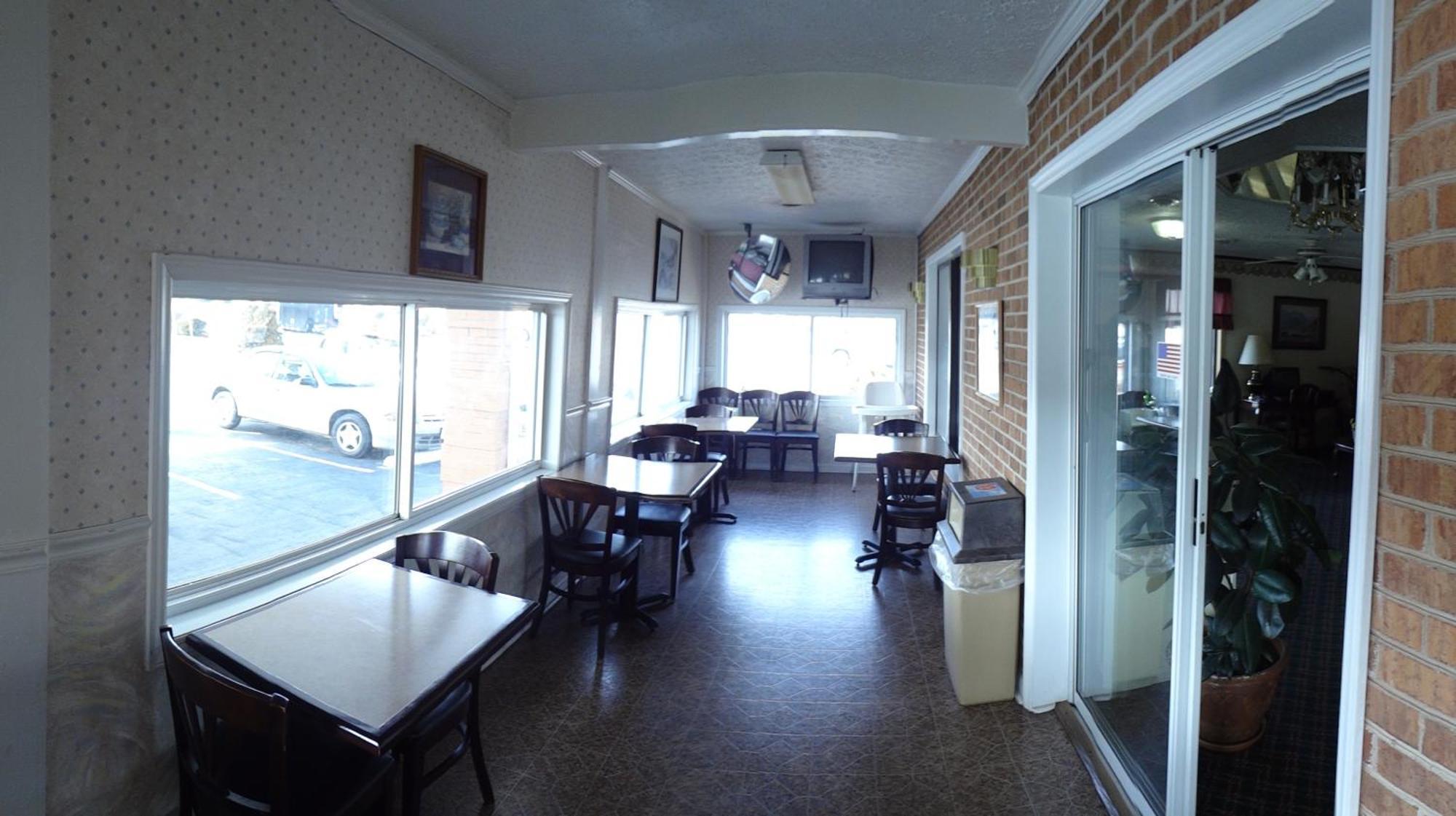 Super 8 by Wyndham Hillsville Exteriör bild