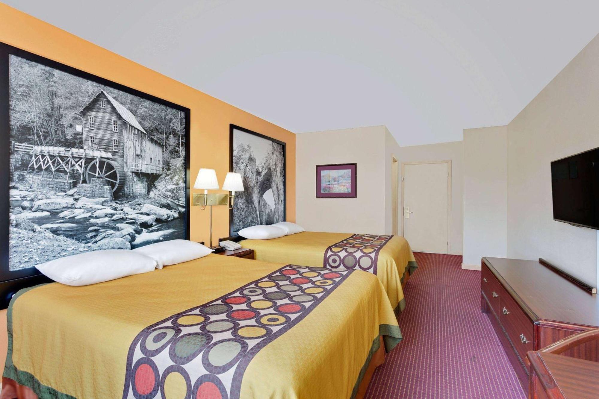 Super 8 by Wyndham Hillsville Exteriör bild